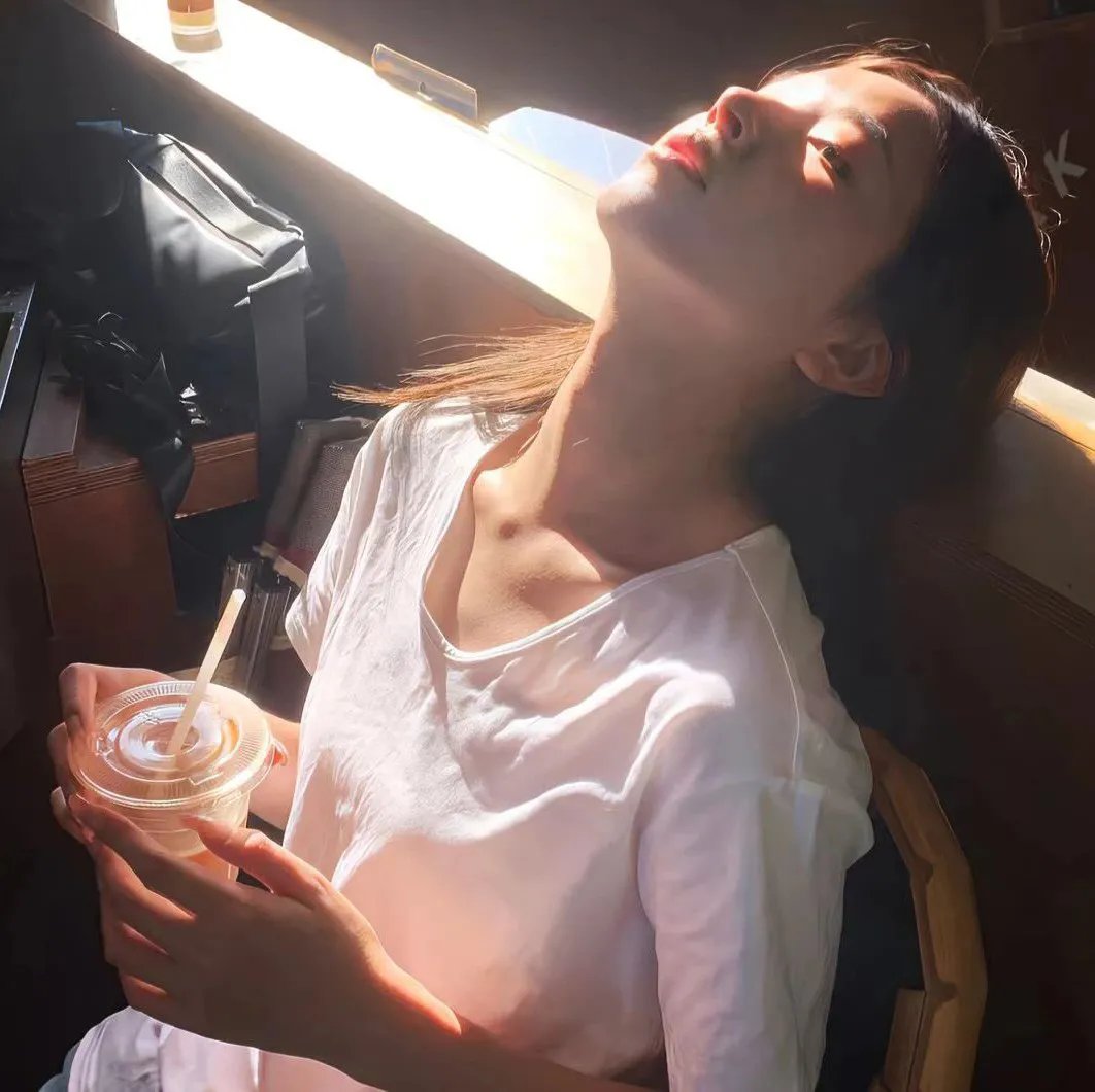 间谍嬉春